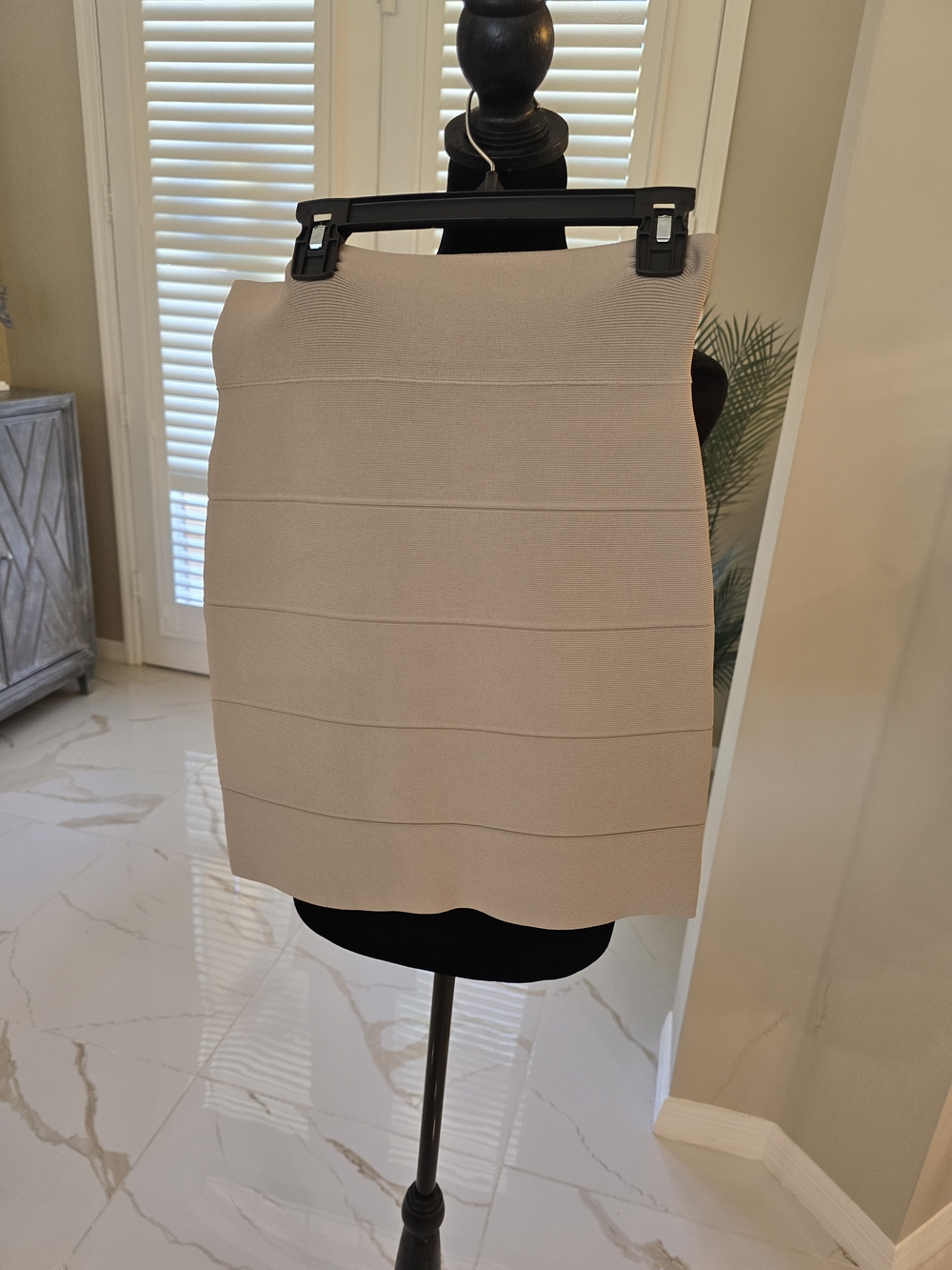 BCBGMaxAzria Light Beige Bandage Pencil Skirt